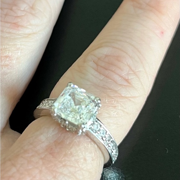 Diamond Nexus Engagement Ring - Picture 3 of 4